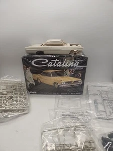 Moebius Models 1/25 1961 Pontiac Catalina MOE2850 - Picture 1 of 7