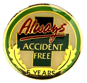 I Voted For The 70’s Yellow Smiley Face Vintage Hat Lapel Pin Pinback Brooch - Picture 1 of 2