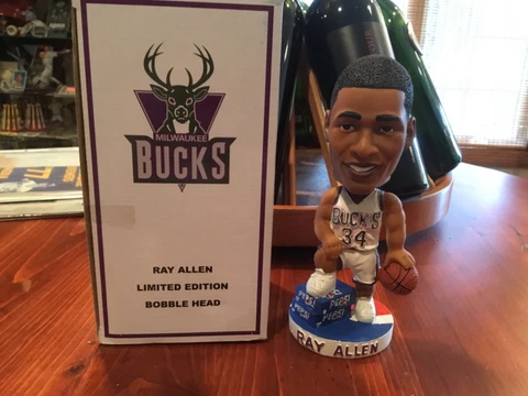 2001-02 Milwaukee Bucks Pepsi Ray Allen Limited Edition Bobble Head Pick & Save Cover