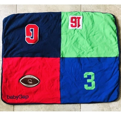 RARE Baby Gap Sports Square Baby Blanket Floor Pad Mat Red Blue Football Lovey Foto 1 de 4