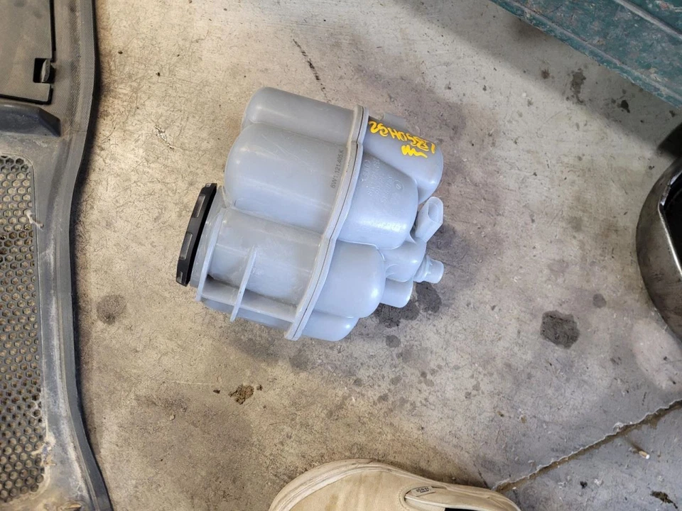 Coolant Reservoir Fits 18-21 AUDI S5 2035569 Foto 1 de 1