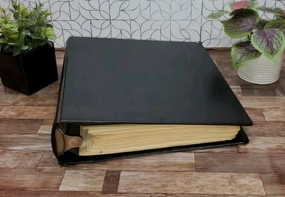 Vintage US Postage Stamp Collection  Large Lot Over 1,100 Stamps 1898 To 1984 - Image 1 of 4