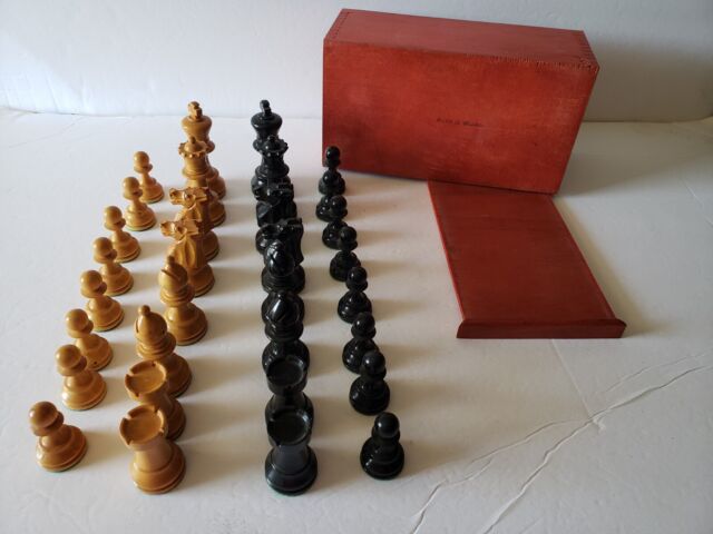 French Regѐnce Antique Chessmen - www.ChessAntique.com