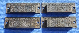 (4) Antico ornato americano VITTORIANO Eastlake armadio contenitore cassetto estrai ferramenta - Foto 1 di 9