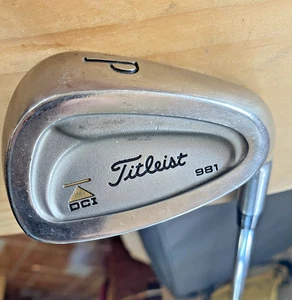 CUÑA DE LANZAMIENTO TITLEIST DCI 981 MUY LIMPIA - Imagen 1 de 3