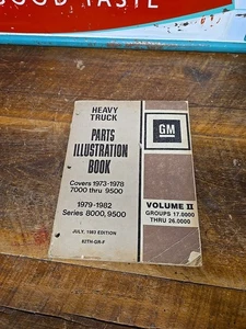 GM HEAVY TRUCK PARTS ILLUSTRATION BOOK JULY 1983 VOLUME II - Bild 1 von 8