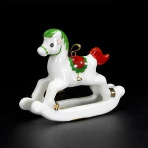 Rocking Hobby Caballo Adorno de Navidad Vintage Meico Porcelana Blanco Pony 2.125" - Imagen 1 de 15