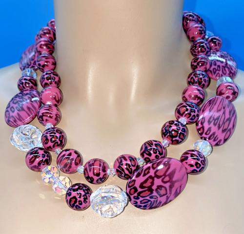 VETEMENTS Collana semi girocollo regolabile perle 2 fili fantasia animali rosa caldo varie misure