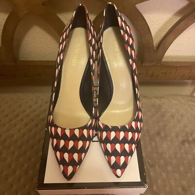 Bomba Nine West Tatiana Valentine tamanho 10 vermelha e azul - Imagem 1 de 4