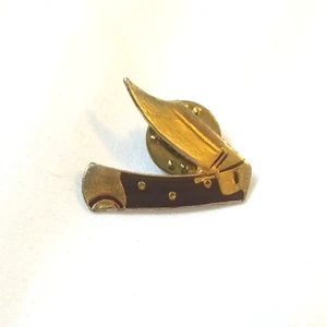 Switchblade Taschenmesser Anstecknadel Emaille - Bild 1 von 3