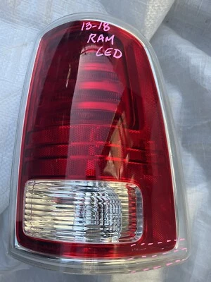 Dodge Ram 1500 2500 3500 2013 2014 2015 2016 2017 2018 luz trasera LED RH Foto 1 de 4