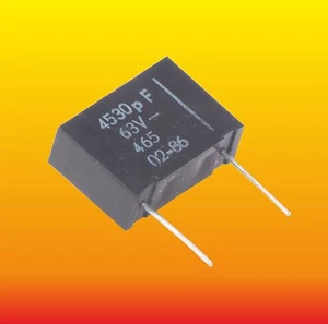 4530 pF 4,53 nF 63 V 1 % LOTE DE 2 CONDENSADORES DE POLIESTIRENO UNITRA MIFLEX KSF-022 - Imagen 1 de 2