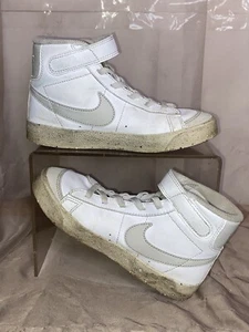 Nike Shoe Youth Size 13c White Leather High Tops Athletic Casual DM0999-100 - Bild 1 von 7