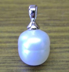 12,1 mm PERLA BLANCA MAR DEL SUR 100 % SIN TRATAR + COLGANTE SÓLIDO WG 18ct + certificado disponible - Imagen 1 de 1