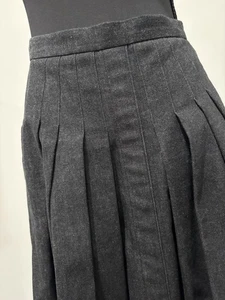 Falda Akris Plisada Línea-A Nueva con Etiquetas Precio Original $995 Talla 8 - Imagen 1 de 9