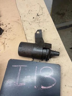 79 FORD F150 F250 1973-1979 351M 400M 302 V8 BOBINA DE ENCENDIDO SOPORTE MONTAJE Foto 1 de 4