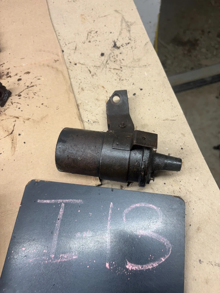 79 FORD F150 F250 1973-1979 351M 400M 302 V8 BOBINA DE ENCENDIDO SOPORTE MONTAJE Foto 1 de 4