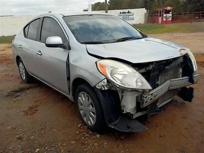 Luz de freno de montaje alto tercera luz de freno sedán para Nissan Versa 12-19 OEM Foto 1 de 4