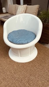 Popptorp Ikea Plastik Sessel Mit Stauraum Kissen Weiß - Bild 1 von 8