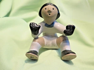 Studio clay ceramic pottery minimalist Pueblo figure sports native american usa - Picture 1 of 6