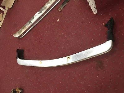 74-76 BMW E10 M10 1600 2002 2002ti, parachoques delantero de aluminio  Foto 1 de 4