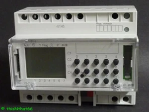 Siemens 5WG1 372-5EY01 EIB KNX Jahreszeitschaltuhr 4-Kanal 372/01 - Bild 1 von 1