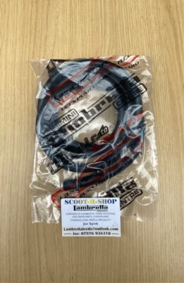 CASA LAMBRETTA LEGSHIELD RUBBERS - BLACK - PAIR . ALL GP & DL MODELS -  C 109. - Image 1 of 4