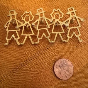 AJC Anstecknadel BROSCHE signiert Modernist People Nachlass Schmuck goldfarben Hänger Herzen - Bild 1 von 5