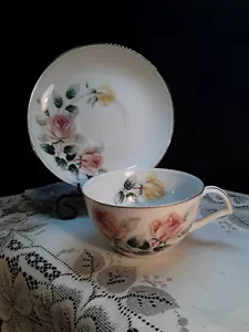 Vintage*NARUMI*JAPAN*BONE CHINA*GELBE ROSEN*TEETASSE UND UNTERTASSE SET*GOLDRAND* - Bild 1 von 12