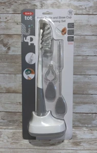 Oxo Tot Water Bottle Brush and Straw Cup Cleaning Brushes 4 Piece Set NEW - Picture 1 of 9