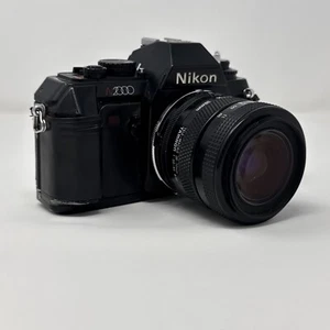 Nikon N2000 Cuerpo y Lente, Estado de Trabajo Desconocido TAMRON TELE-MACRO 28-70MM Objetivo - Imagen 1 de 6