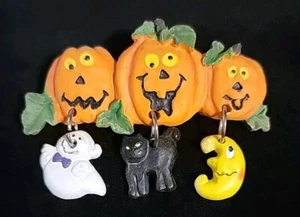 Broche Halloween broche pendants citrouille Jackolantern fantôme lune chat noir excellent état 2,5" - Photo 1/2