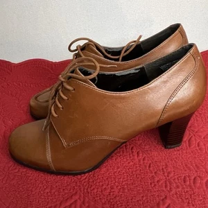 Tacones Oxford Etienne Aigner E Nettie de cuero marrón con cordones talla 8M Y2K - Imagen 1 de 19