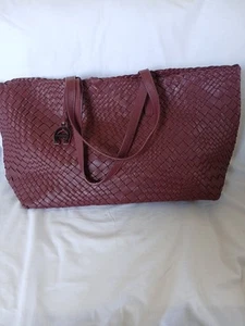 Hermoso bolso de mano grande de cuero tejido con ancla Etienne Aigner Irena en rojo - Imagen 1 de 16