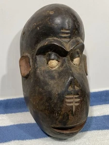 VTG African Bulu Cameroon Carved Wood Monkey Face Mask - Picture 1 of 3