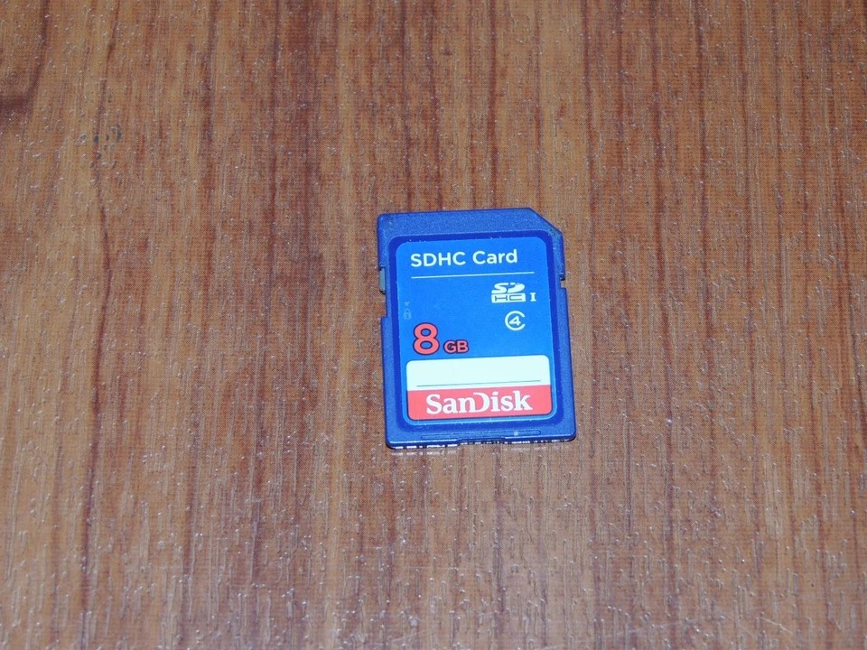 OEM Genuine SanDisk 8GB SDHC Memory Card - Class 4 - Image 1 of 1