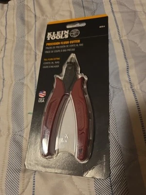 Cortadora de descarga de precisión Klein Foto 1 de 2