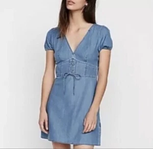 NWT Express Chambray Corset Style Front Tie Dress Short Sleeves V Neck Sz 4 - Picture 1 of 12