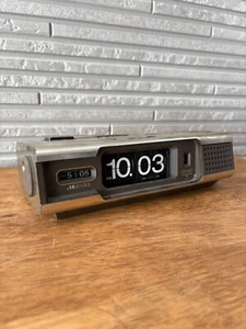 Vintage 1970s SEIKO Flip alarm Clock DM301S Battery-operated Tested - Picture 1 of 8