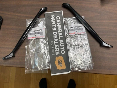 TOYOTA OEM LAND CRUISER 1975-1984 DOOR PULL HANDLE GRIP FJ40 FJ43 BJ42 BJ40 FJ45 - Image 1 of 4