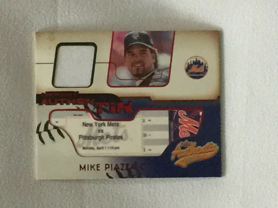2002 Fleer Authentix MIKE PIAZZA Game Used Jersey Baseball Card - Image 1 of 1