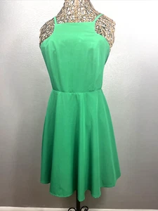 Vestido Lulu’s Fit N Acampanado Sin Mangas Verde Kelly Talla Mediana Hermoso Color - Imagen 1 de 8