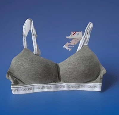 NUEVO Sujetador Bralette Calvin Klein CK ONE Talla XL Gris Ligeramente Forrado Correas Convertibles Foto 1 de 4