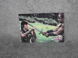 1998 Topps Xena: Warrior Princess Trading Card ~ #18 Of War and Orphans A - Bild 1 von 2