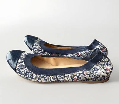 J. Zapatos Crew Liberty Floral Azul Marino Ballet Planos Talla 9 Charol Puntera Foto 1 de 4
