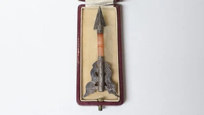 Ancien Fibule Broche forme flèche en argent cornaline/agate Chine Dynastie Qing - Photo 1/4