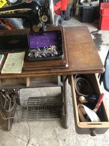 Antique Singer Treadle Sewing Machine 1920 Vintage Collectable - Picture 1 of 6