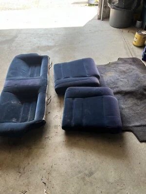 I 1986 Toyota Supra rear seats - Изображение 1 из 2
