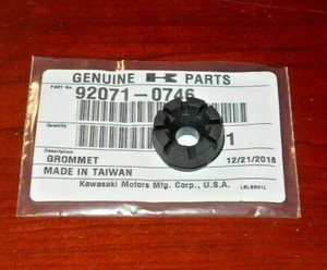 KAWASAKI MULE, BUJE DE GOMA CAPÓ DELANTERO TERYX, OJAL 92071-0746 - Imagen 1 de 2