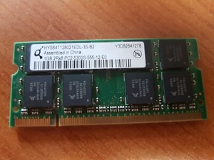 QIMONDA 1Gb RAM SO-DIMM - PC2 5300S - HYS64T128021EDL-3S-B2 - Picture 1 of 1
